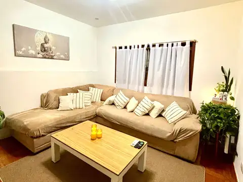 Casa 5 ambientes con 2 baños