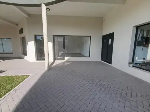 GALERÍA PASEO DE SUEÑOS (Av de la Paz 2674)