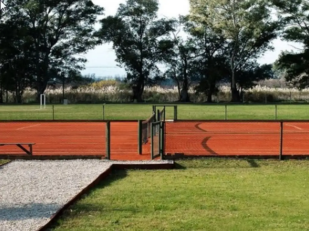 Actividades deportivas futbol, tenis en Prados del Oeste