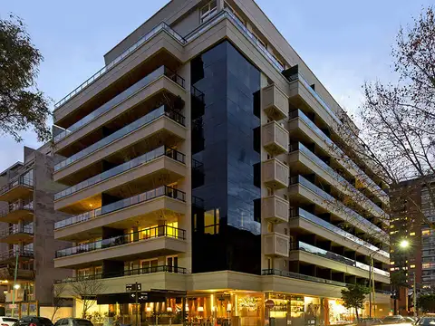Departamento en alquiler con cochera cubierta en Bajo Belgrano