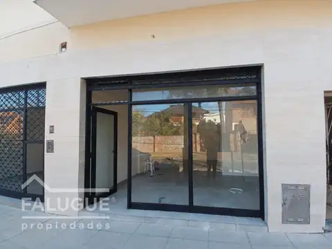 Local en Alquiler en Villa Ballester, $ 800.000