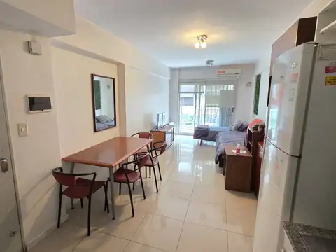 2 Ambientes Amoblado con Balcón Al Frente – Precio Paquete Todo Incluido