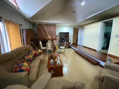 C Rodriguez Brito 100