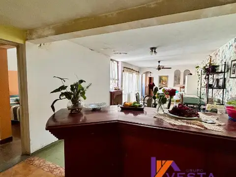 BARRIO PERIODISTA - CASA EN VENTA - ZONA SUR