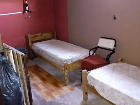 Casa en venta - 4 Dormitorios 2 Baños - 200Mts2 - Quequén
