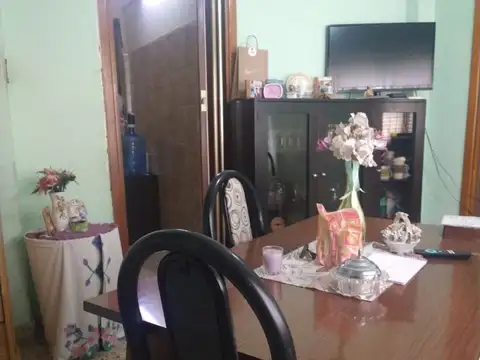 Casa 3 ambientes con 1 baño