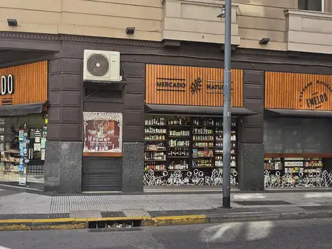 Santa Fe esq. Montevideo