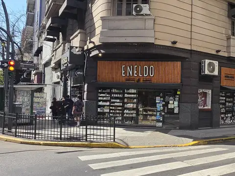 Santa Fe esq. Montevideo