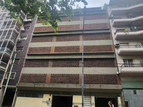 Cochera Fija en venta en Flores 