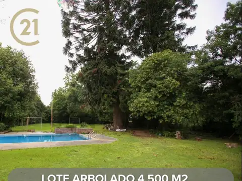 Venta de lote en Gonnet con casa ideal desarrolladores.