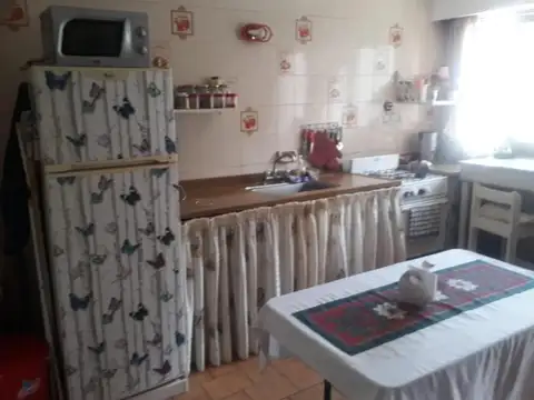 Depto Tipo Casa 4 ambientes con 2 baños