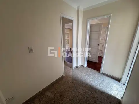 Bauness 1800, Piso 1