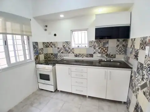 Depto Tipo Casa en Venta en Lomas de Zamora, USD 68.000