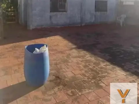 Casa 4 ambientes con 1 baño