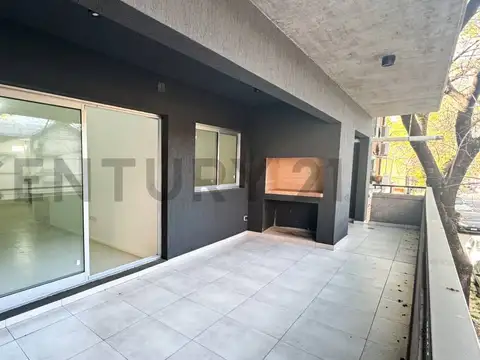 3 amb. A estrenar con balcón Terraza y Parrilla propia