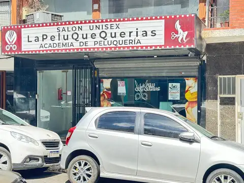 Local en alquiler o venta, 127m2 con entrepiso y sótano, a metros de la peatonal de Quilmes.