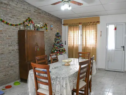 Casa 4 ambientes con 1 baño