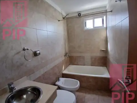 DEPARTAMENTO en ALQUILER en Ramos Mejia