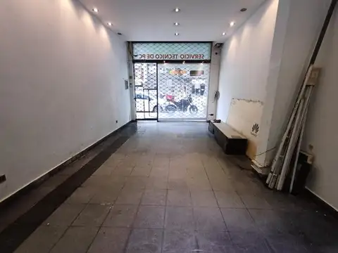 Local en Venta 71 años