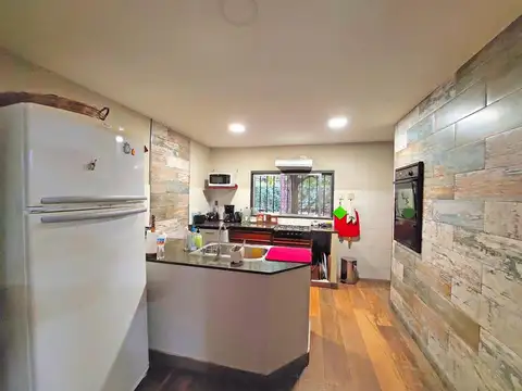 Casa 4 ambientes con 4 baños