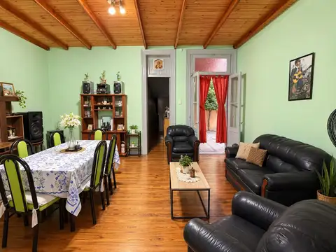 Casa 4 ambientes con 1 baño