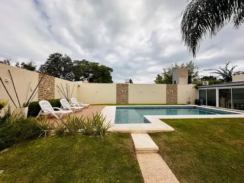Casa en Venta Villa Belgrano quincho pileta mejor ubicacion