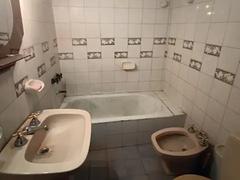 Casa en Paso del Rey excelente ubicacion
