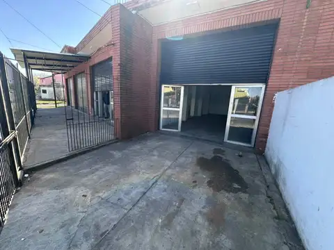 Alquiler de importante local comercial en Quilmes Oeste