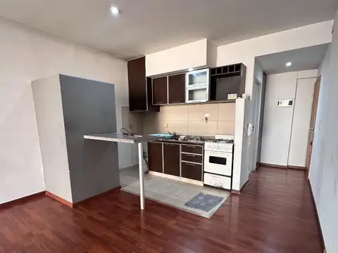 Av Regimiento De Patricios 800, Piso 2