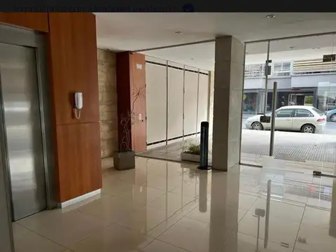 C. Dr. Juan Felipe Aranguren  al 2400