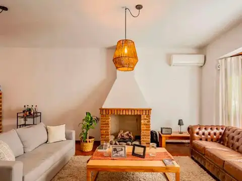 Casa 7 ambientes con 3 baños