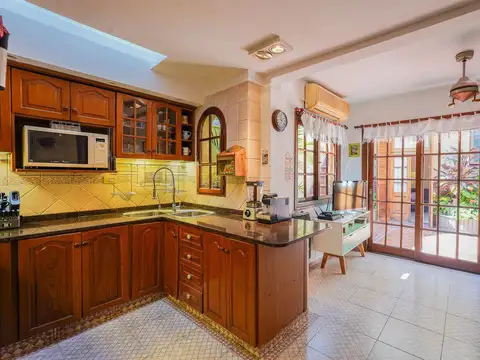 Casa en Venta en Villa del Parque, USD 350.000