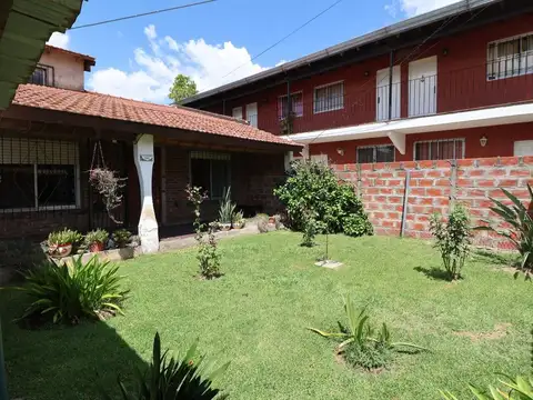 Las Violetas 1300