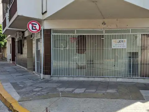 ESQUINA BAJAS EXPENSAS CON SOTANO 2 BAÑOS