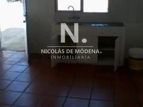 Casa 3 ambientes con 1 baño