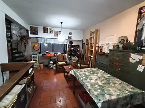 AMPLIO PH EN EXCELENTE UBICACIÓN, TRES PLANTAS Y 4 DORMITORIOS, Cafayate 4200 - Villa Lugano