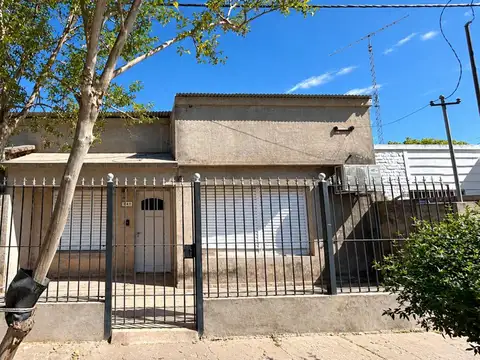 ALQUILER CASA EN SAN CARLOS NORTE