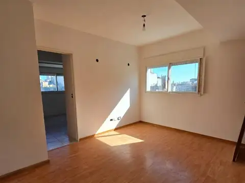 Teniente General Juan Domingo Perón 900, Piso 10°