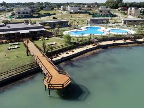 Lote a la Venta de 680 m2 en Barrio privado Lagos de Canning 