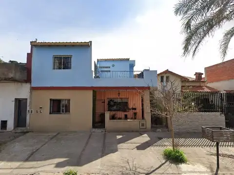 VENTA CASA MULTIFAMILIAR ALDO BONZI