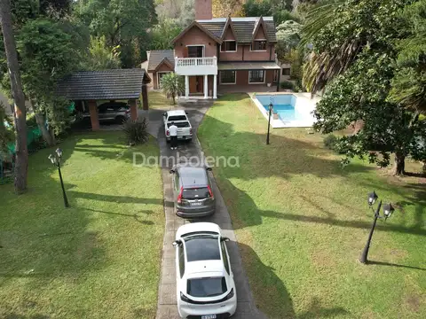 Casa Chalet  en Venta en Parque Leloir, Ituzaingó, G.B.A. Zona Oeste