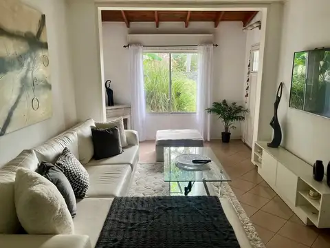 Casa en Venta en Castelar Sur, USD 155.000
