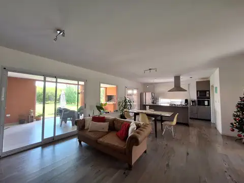 Casa en Venta al Sudeste