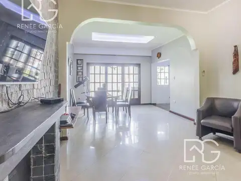 Casa 5 ambientes con 3 baños