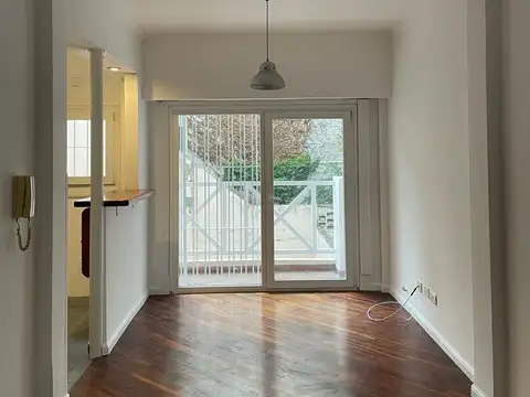 Departamento en Venta en La Lucila-Vias/Maipu, USD 135.000