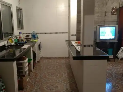 Venta-casa-3-ambientes-quinta- oportunidad -San Vicente- con detalles a  terminar-