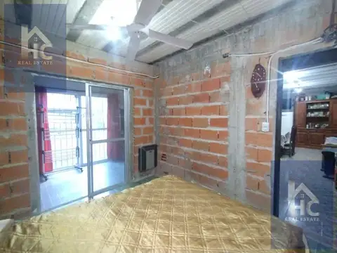 Casa en Venta con 4 cocheras