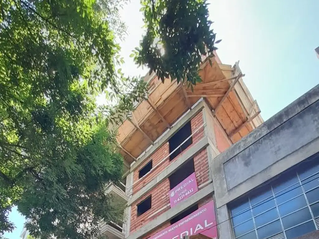 Lambaré 847  en Almagro Norte