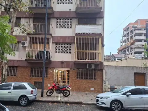 2 AMBIENTES CON BALCON  AL FRENTE