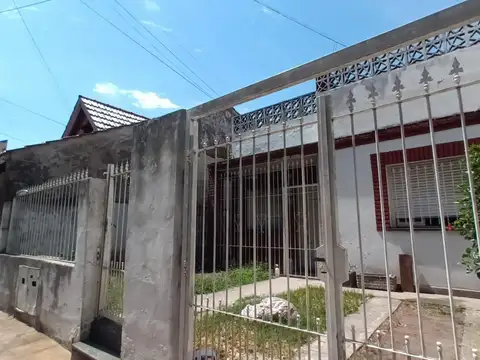 Depto Tipo Casa en Venta con 1 cocheras